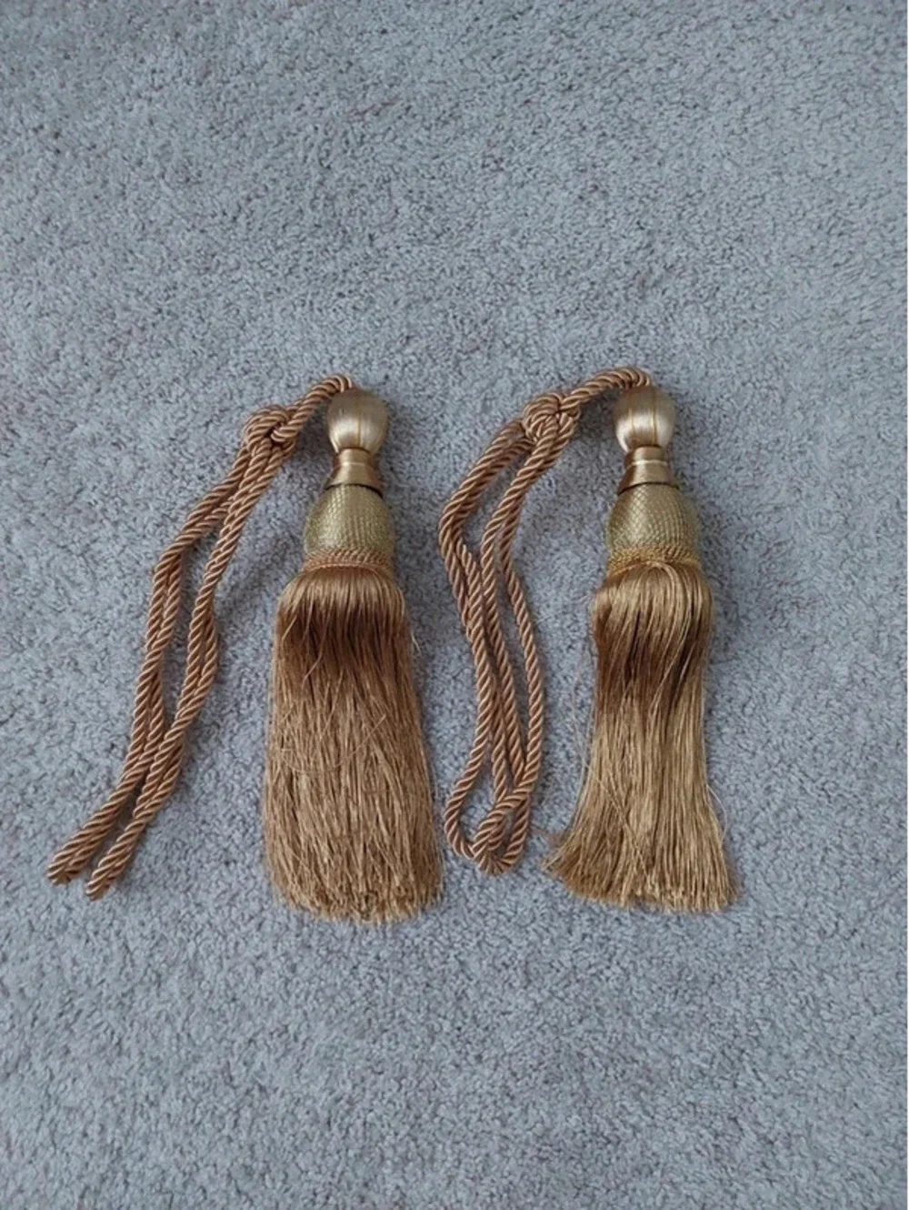 Elegant Classic Curtain Holdbacks Ties Balls and Tassels